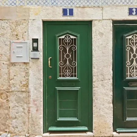 Beautiful 2 Bedroom Apartment In Stunning Lisboa Apartment