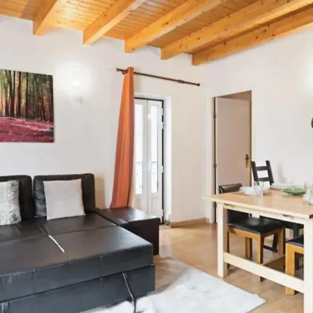 Beautiful 2 Bedroom Apartment In Stunning Lisboa Apartment